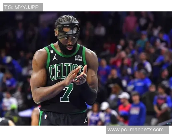 杰伦布朗强调年轻锋线心态稳定继续为他们提供支持与成长机会